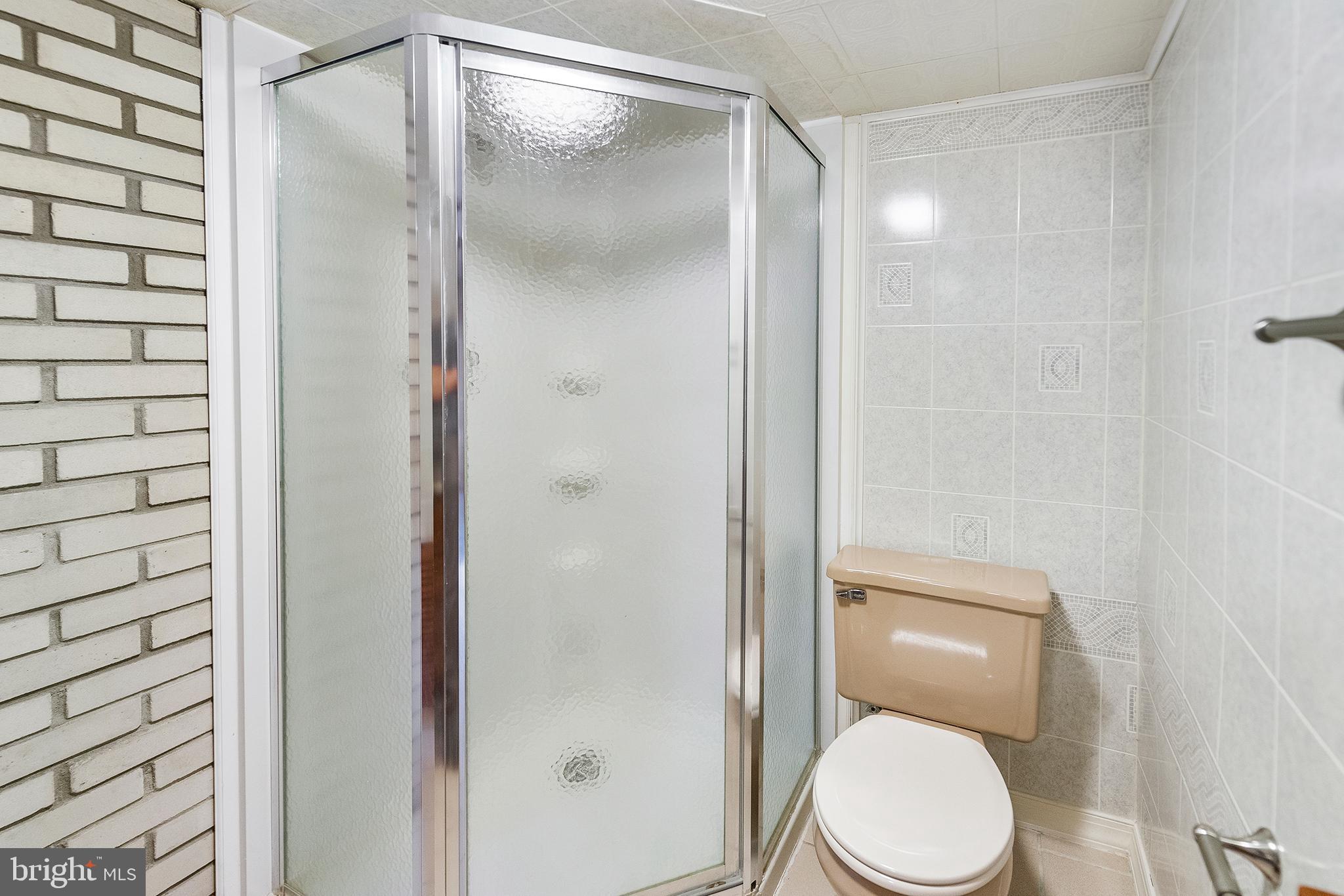 246 New Road Horsham, PA 19044 - Photo 18 of 29 Basement Bathroom