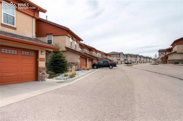 5415 Prominence Point Colorado Springs, CO 80923 - Photo 4 of 28 Gallery Image 4