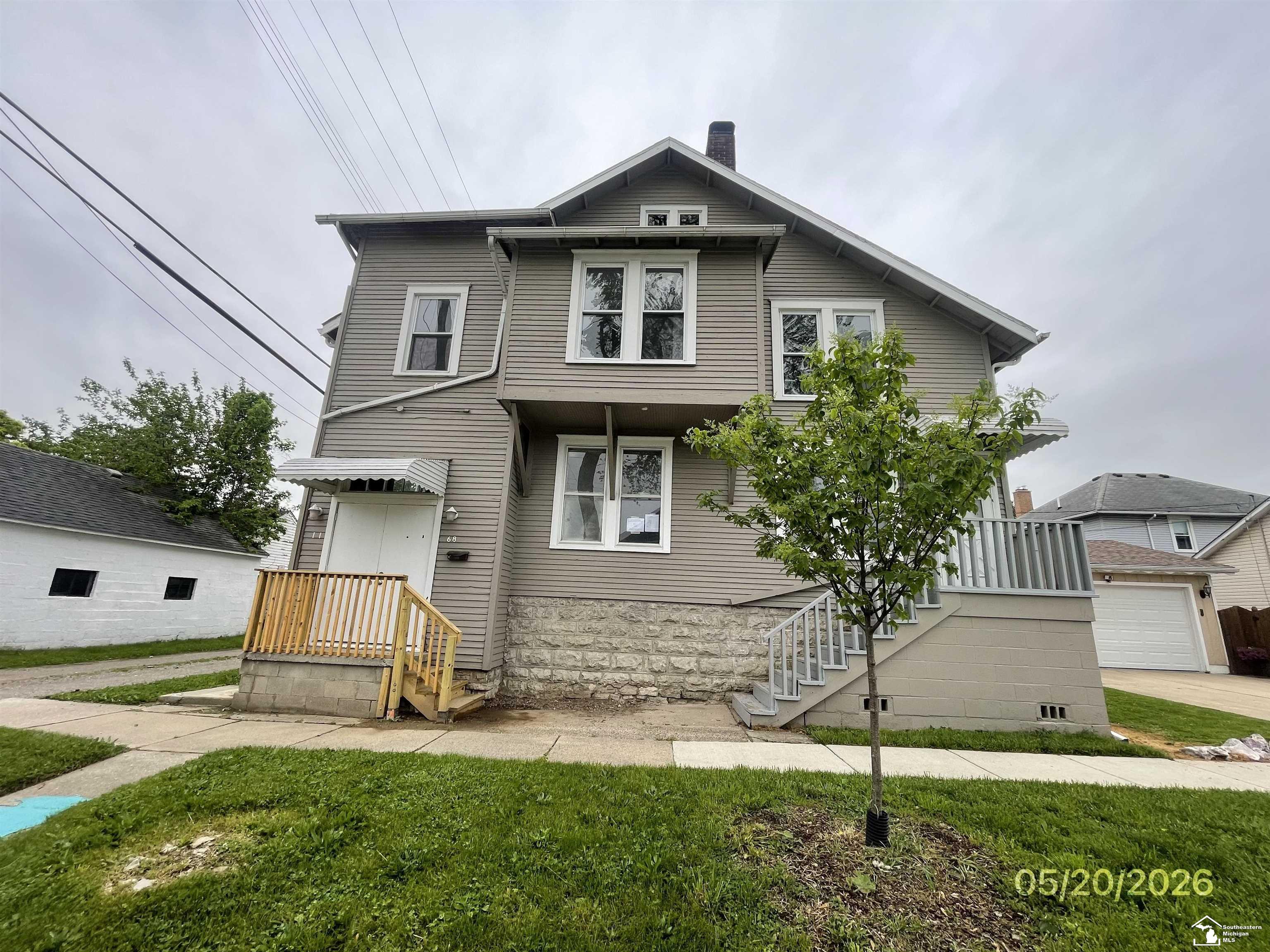 68 Navarre Street Monroe, MI 48161 - Photo 1 of 21