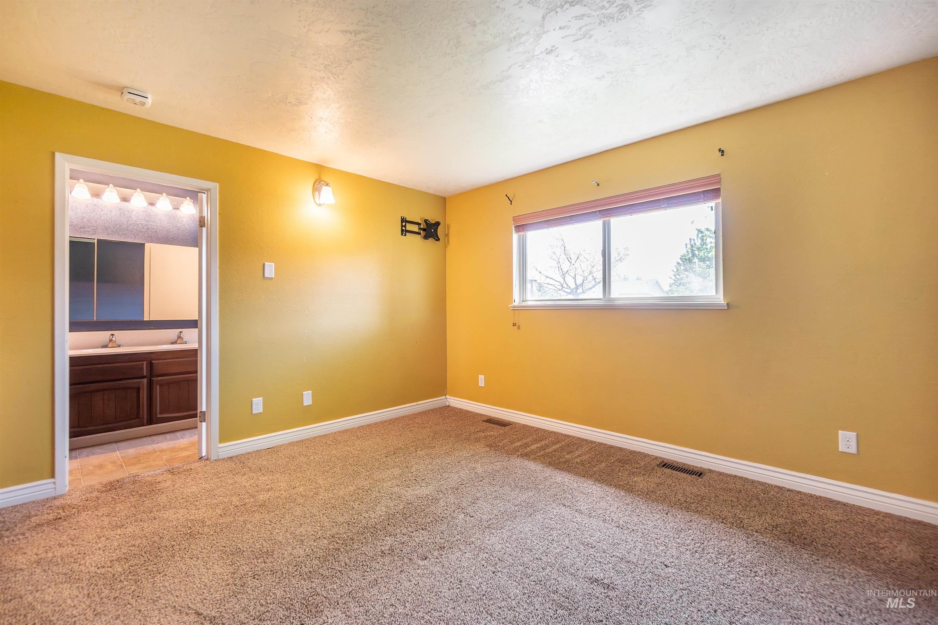 26375 Peckham Road Wilder, ID 83676 - Photo 13 of 32