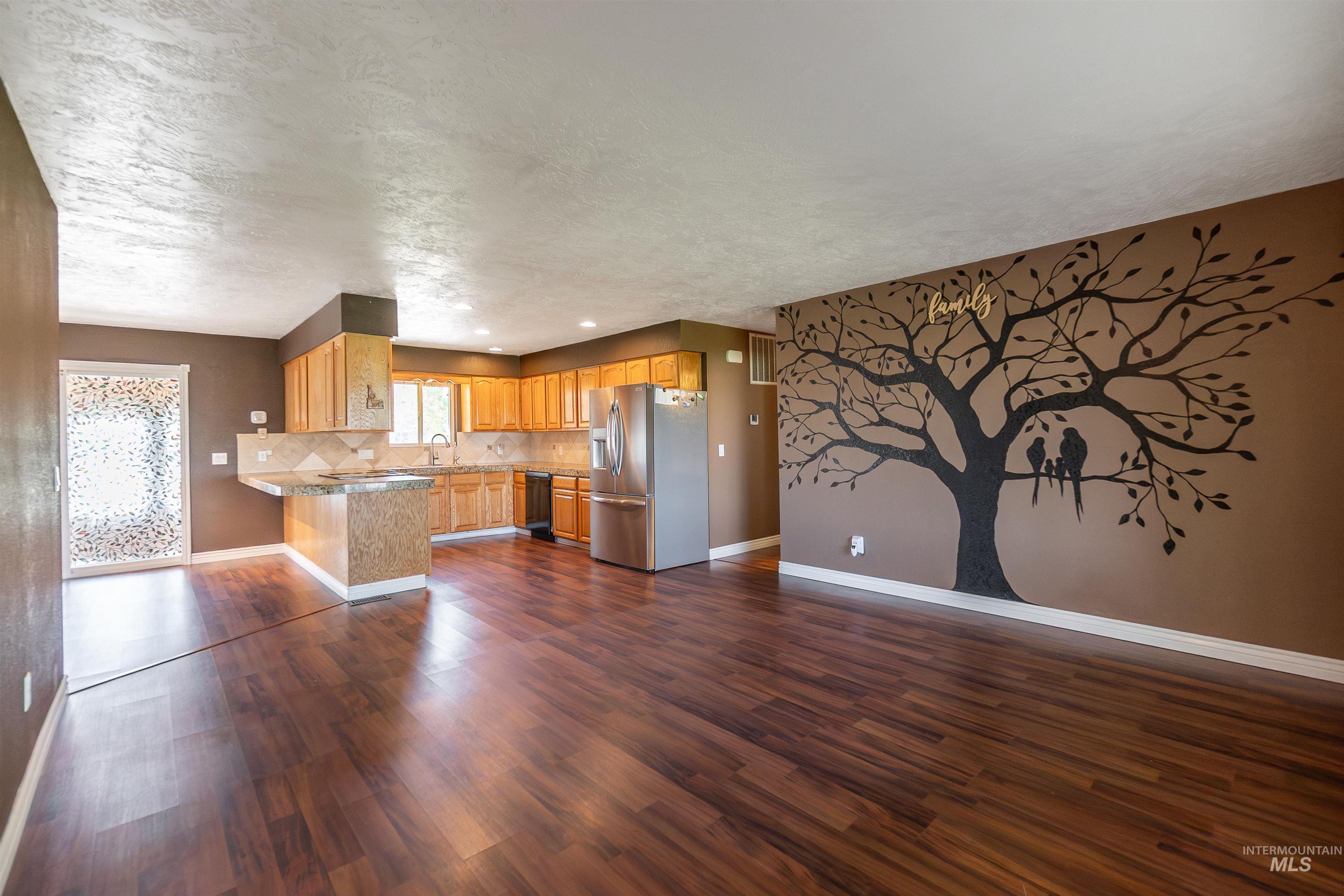 26375 Peckham Road Wilder, ID 83676 - Photo 5 of 32