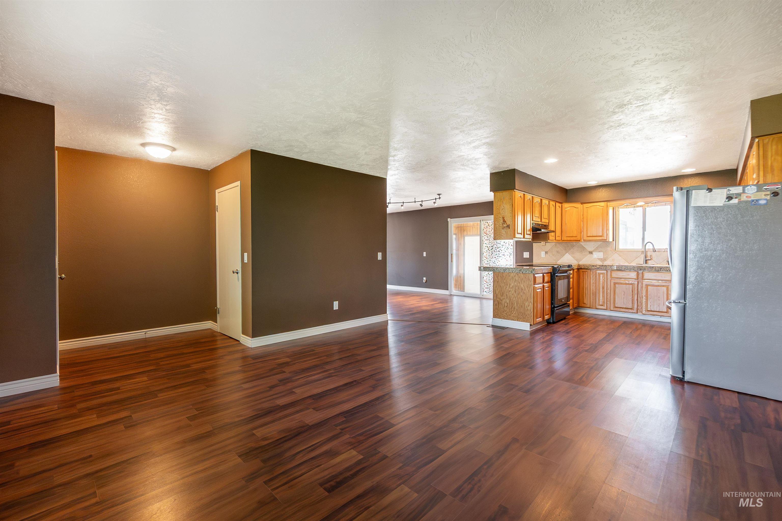 26375 Peckham Road Wilder, ID 83676 - Photo 6 of 32