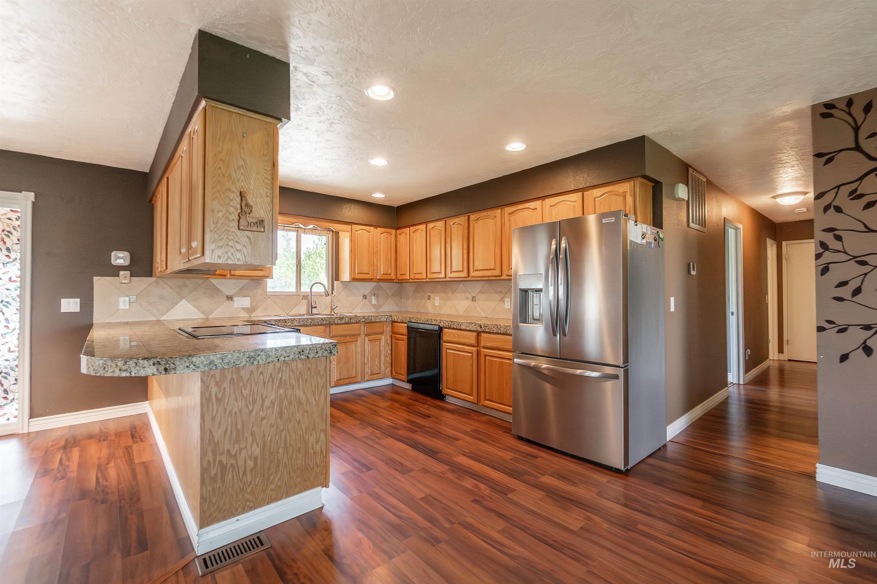 26375 Peckham Road Wilder, ID 83676 - Photo 9 of 32