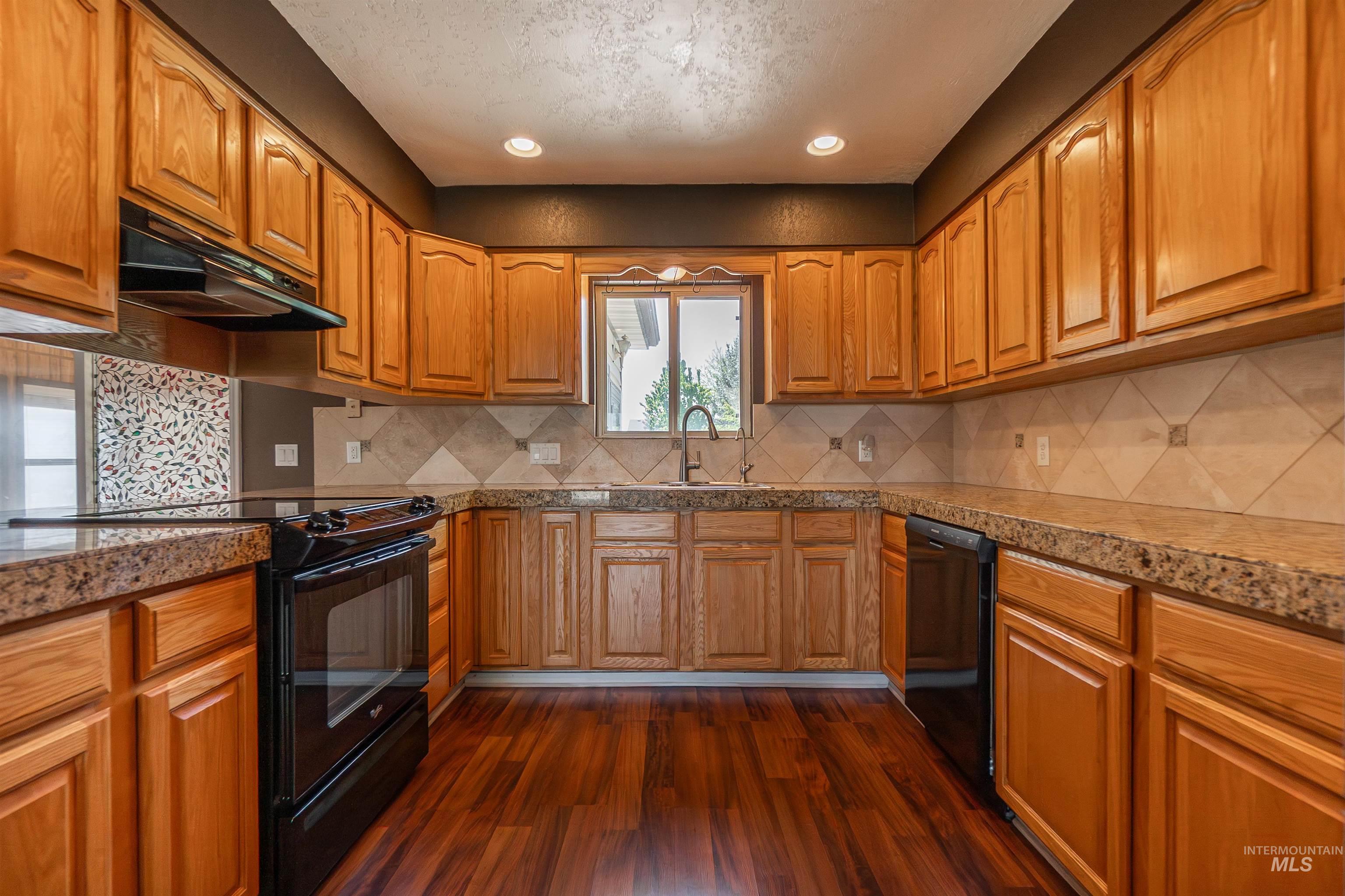 26375 Peckham Road Wilder, ID 83676 - Photo 10 of 32