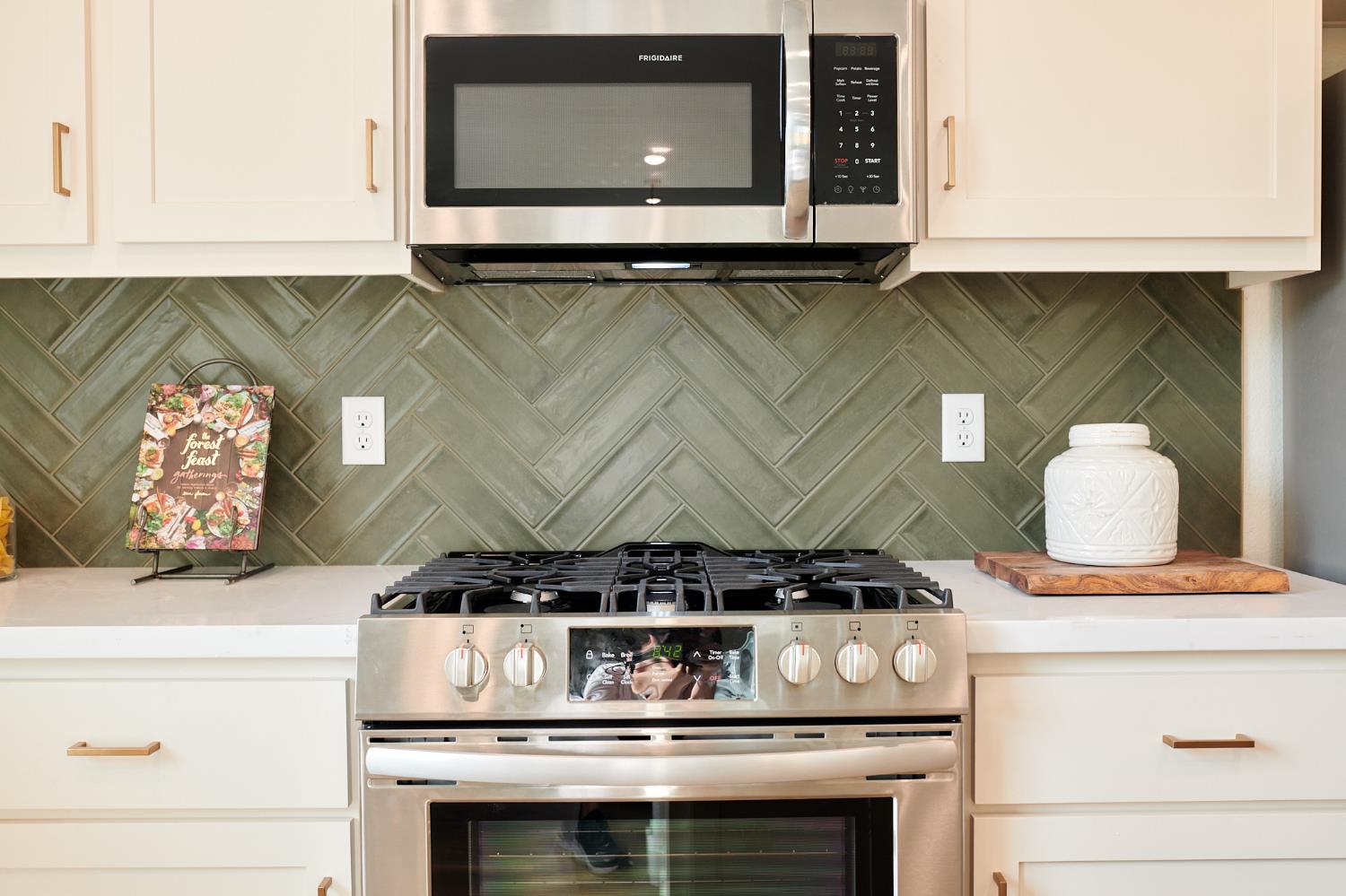 4727 Ariel Street Keyes, CA 95328 - Photo 8 of 22 a bathroom with a stove and a microwave