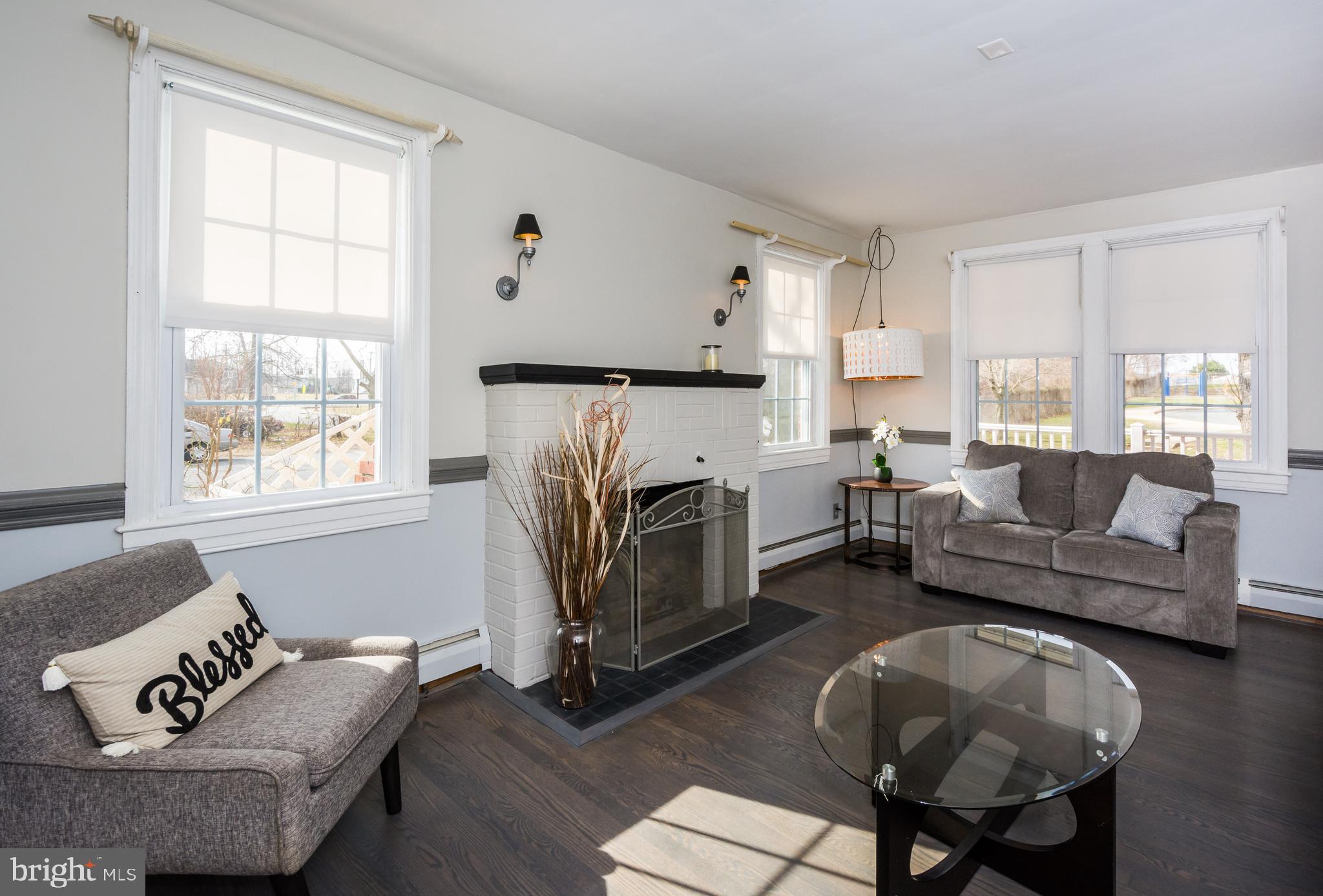 203 Riverton Road Baltimore, MD 21220 - Photo 3 of 58