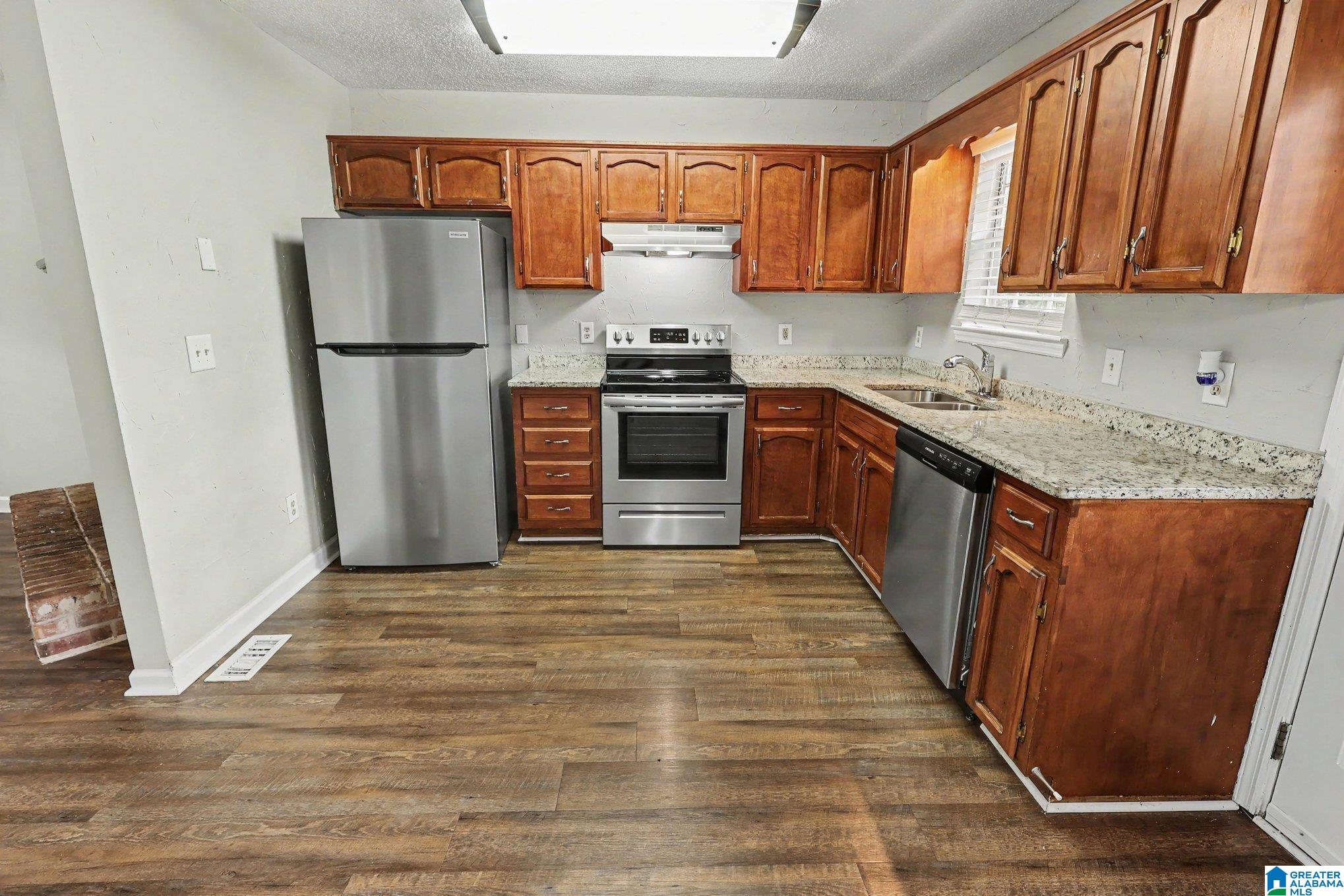 2029 Brewster Road Birmingham, AL 35235 - Photo 4 of 17