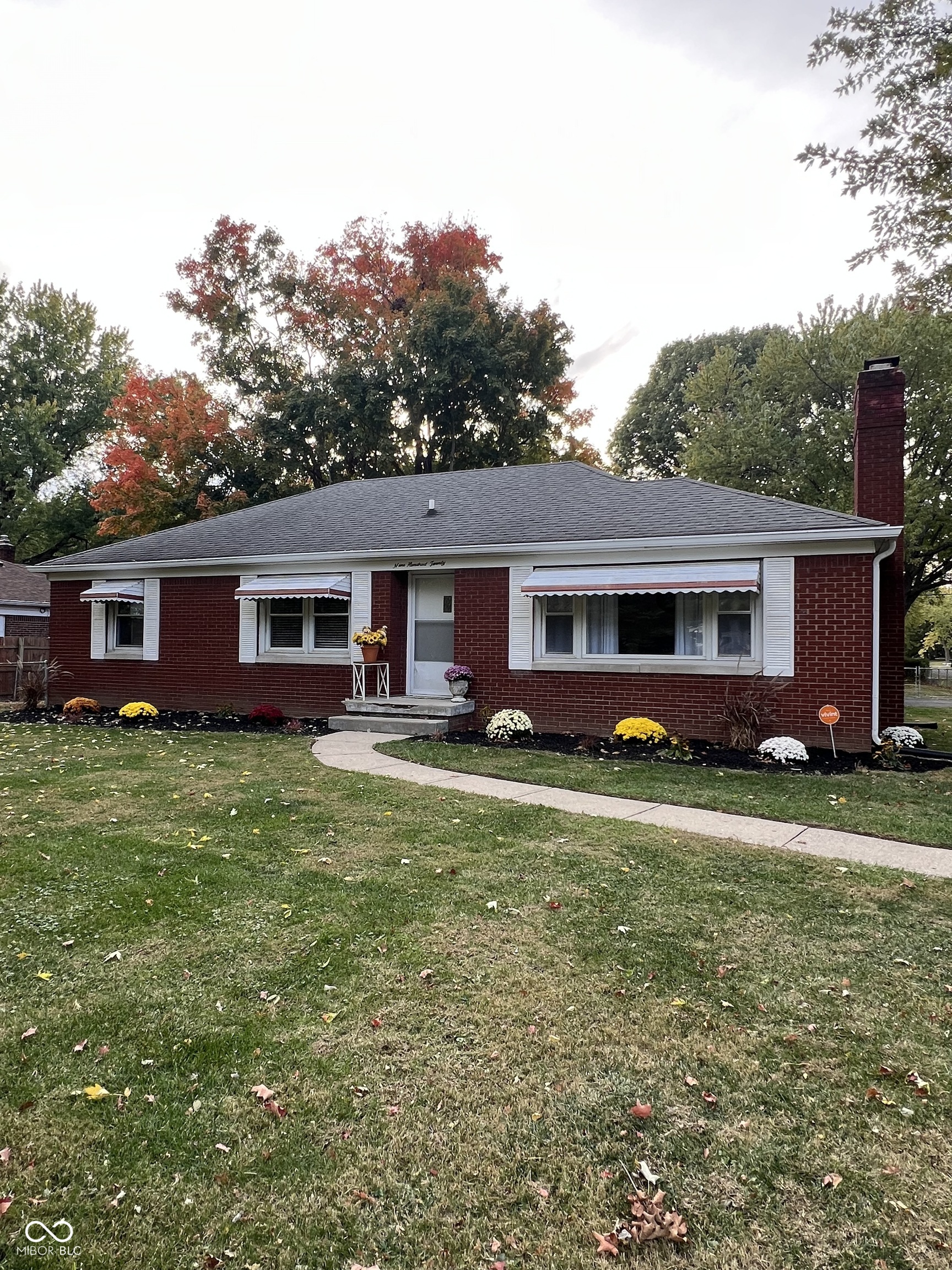 920 North Franklin Road Indianapolis, IN 46219 - Photo 2 of 37