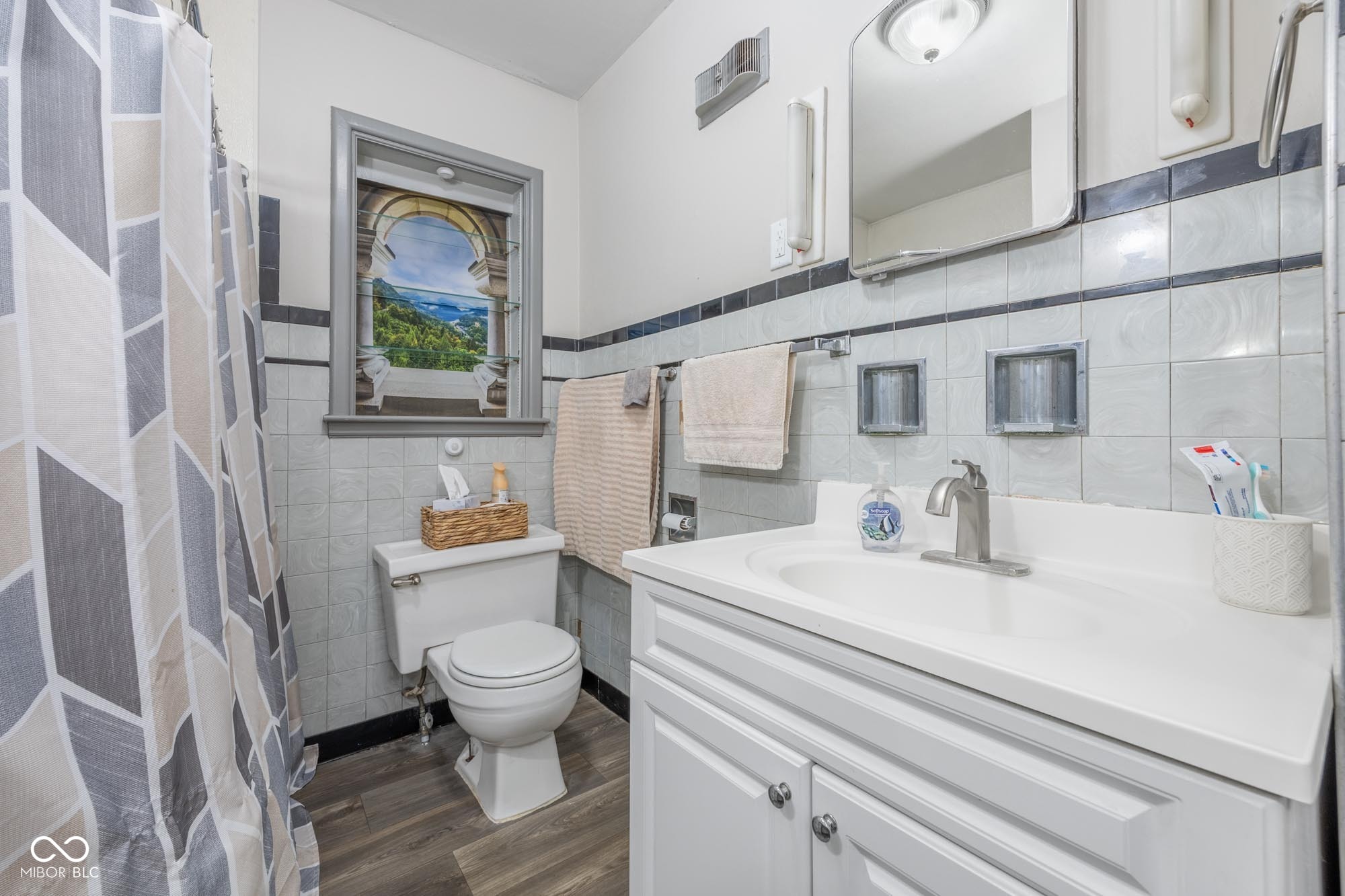 920 North Franklin Road Indianapolis, IN 46219 - Photo 27 of 37