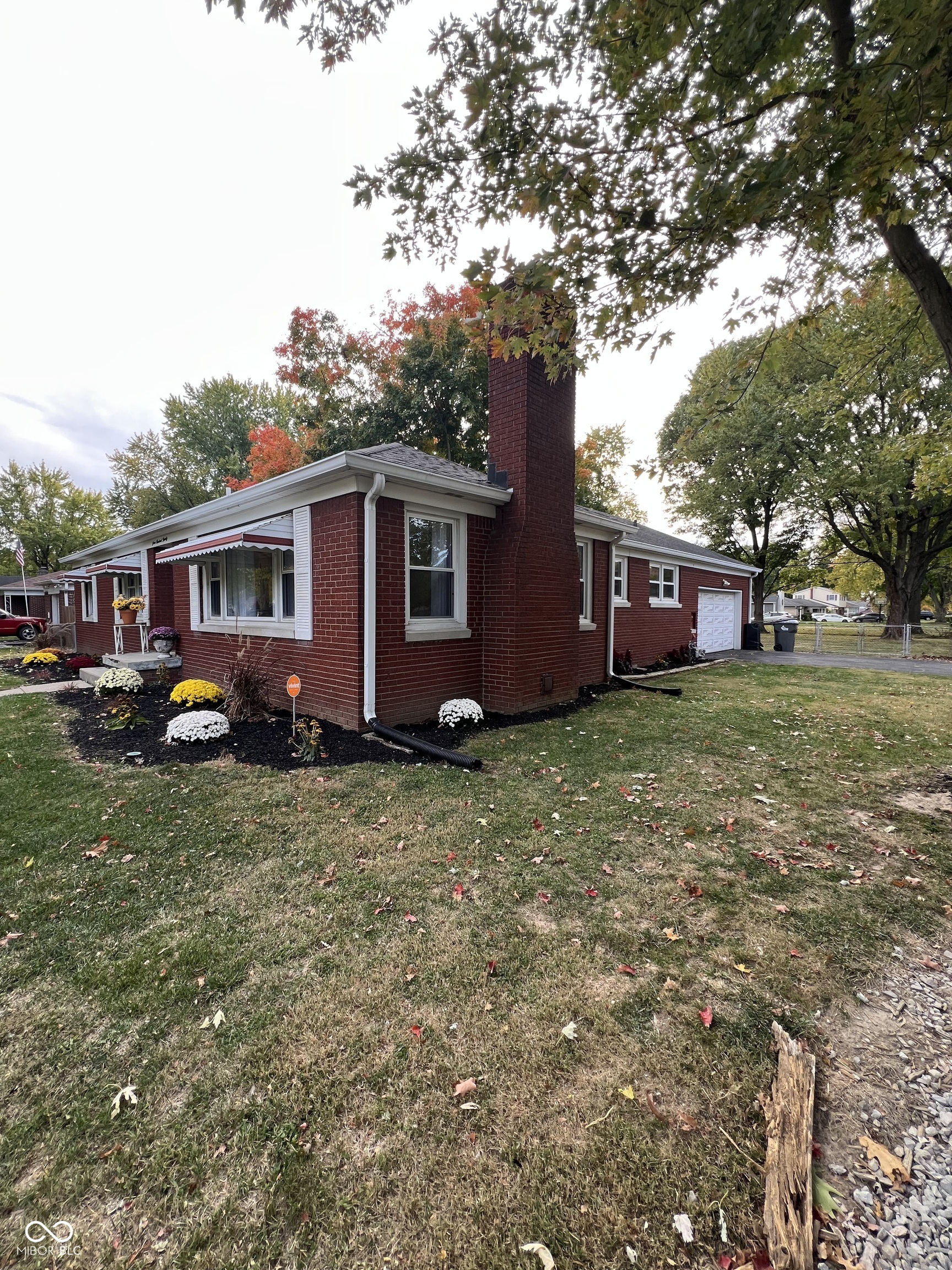 920 North Franklin Road Indianapolis, IN 46219 - Photo 3 of 37