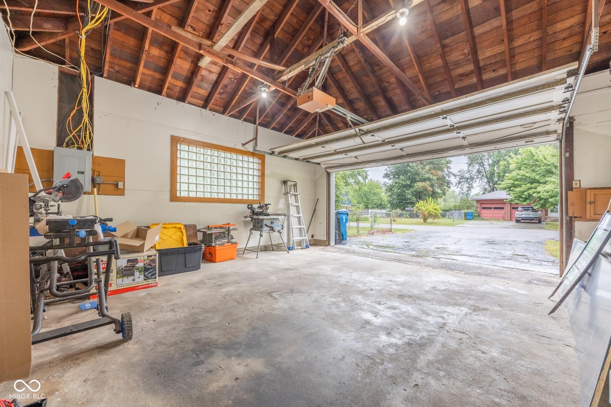 920 North Franklin Road Indianapolis, IN 46219 - Photo 33 of 37