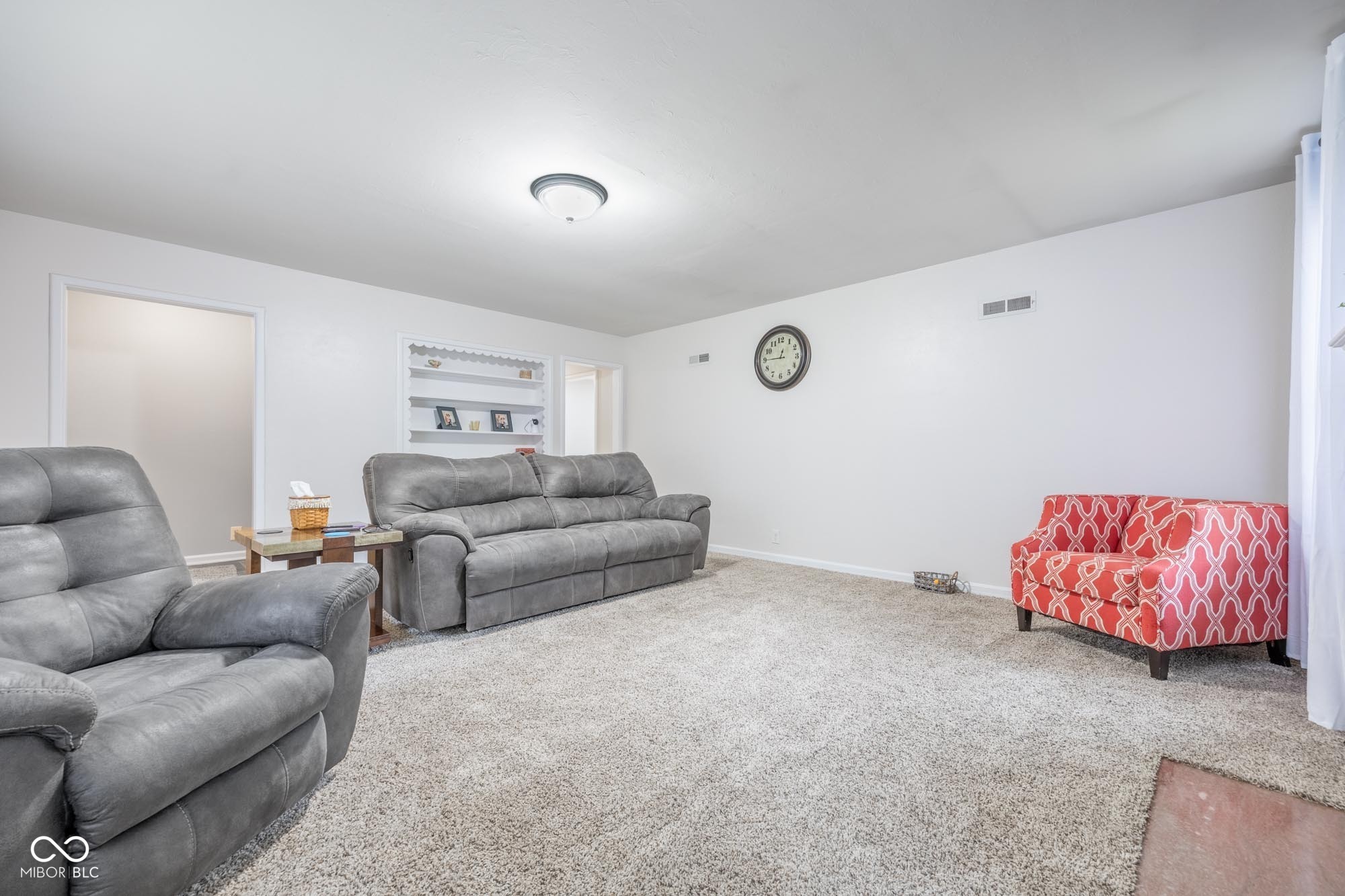 920 North Franklin Road Indianapolis, IN 46219 - Photo 8 of 37