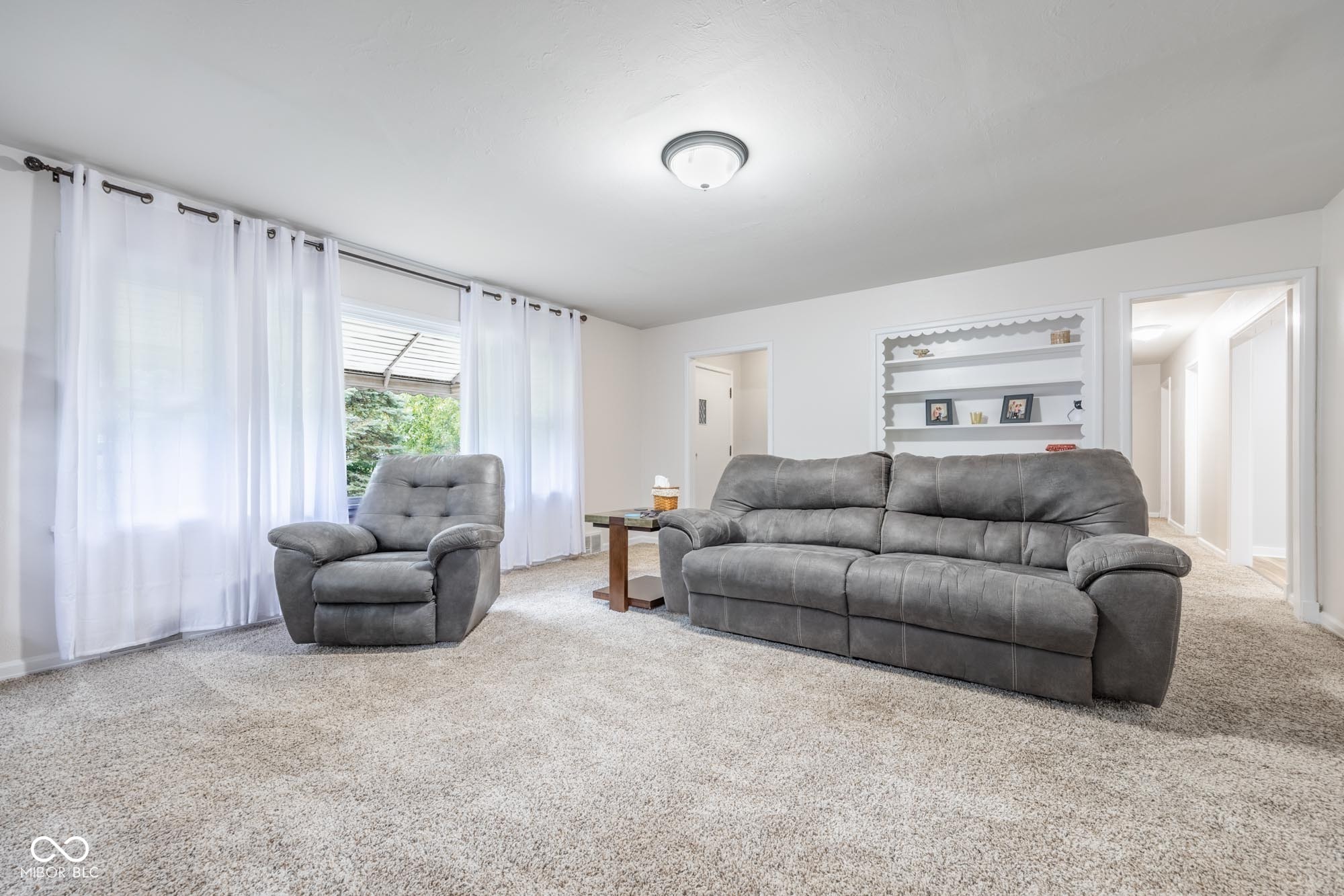 920 North Franklin Road Indianapolis, IN 46219 - Photo 9 of 37