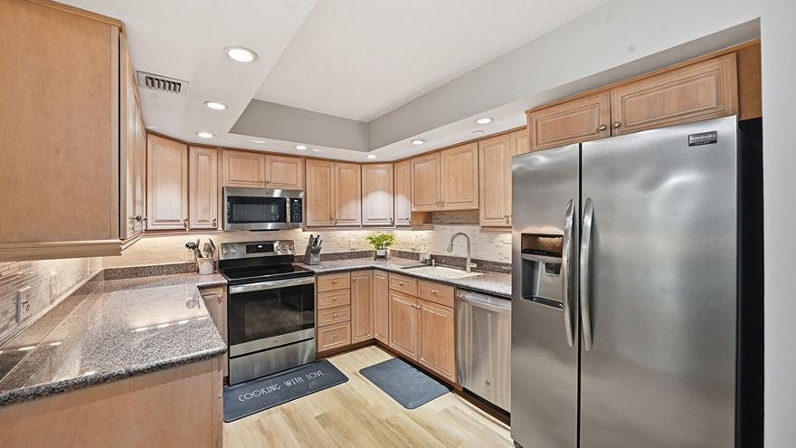 500 Ocean Trail Way, Unit 207 Jupiter, FL 33477 - Photo 3 of 30 Kitchen