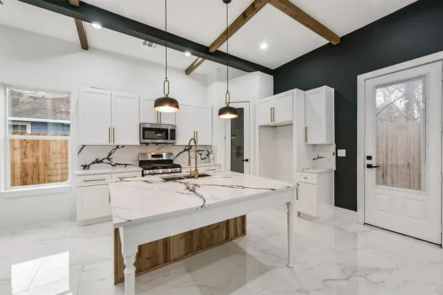 $460,000 | 613 Melbourne Street, Houston, TX 77022