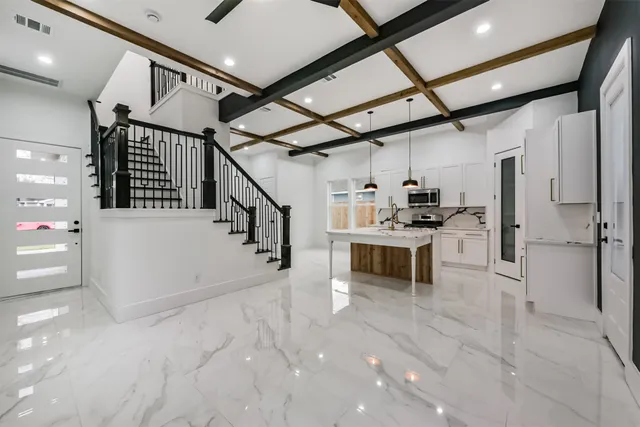 $460,000 | 613 Melbourne Street, Houston, TX 77022