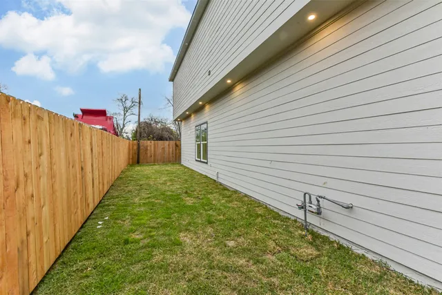 $460,000 | 613 Melbourne Street, Houston, TX 77022
