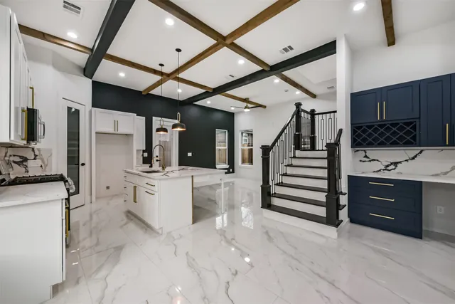 $460,000 | 613 Melbourne Street, Houston, TX 77022