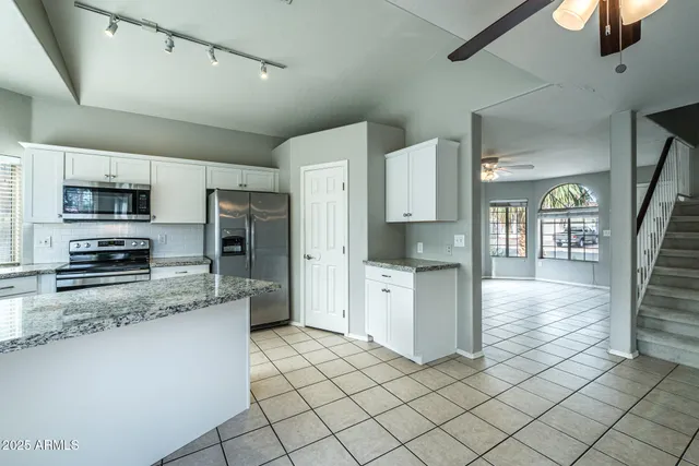 $2,195 | 4641 East Towne Lane, Gilbert, AZ 85234