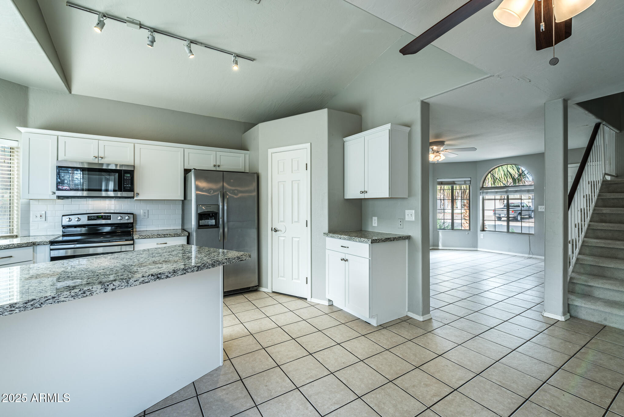 4641 East Towne Lane Gilbert, AZ 85234 - Photo 2 of 26 DSC_8256-HDR