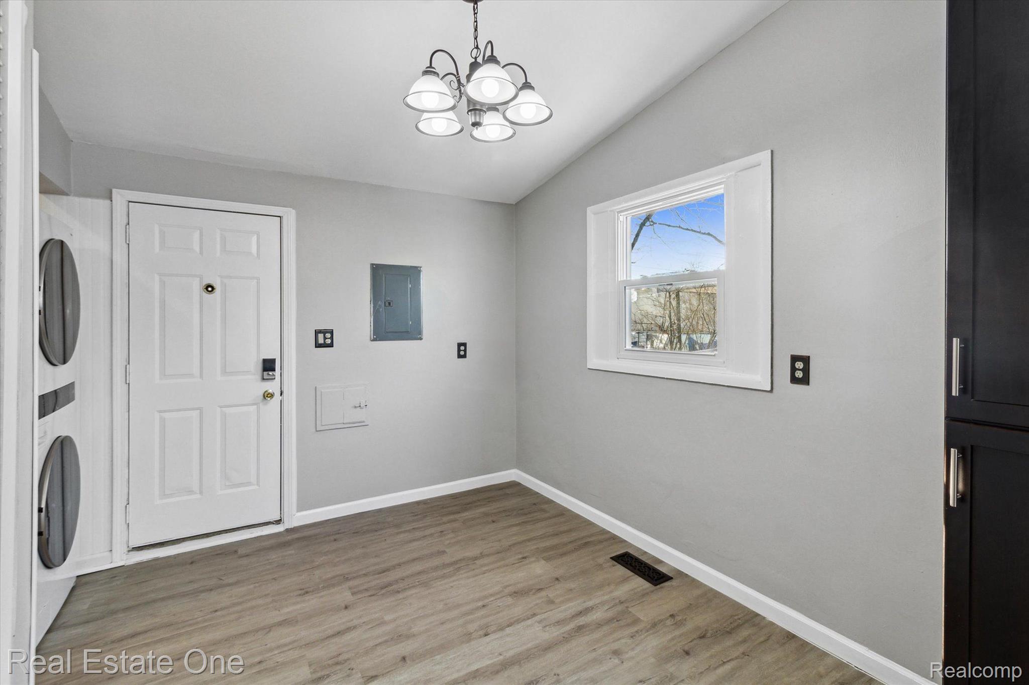 29207 York Street Inkster, MI 48141 - Photo 13 of 57 Gallery Image 13