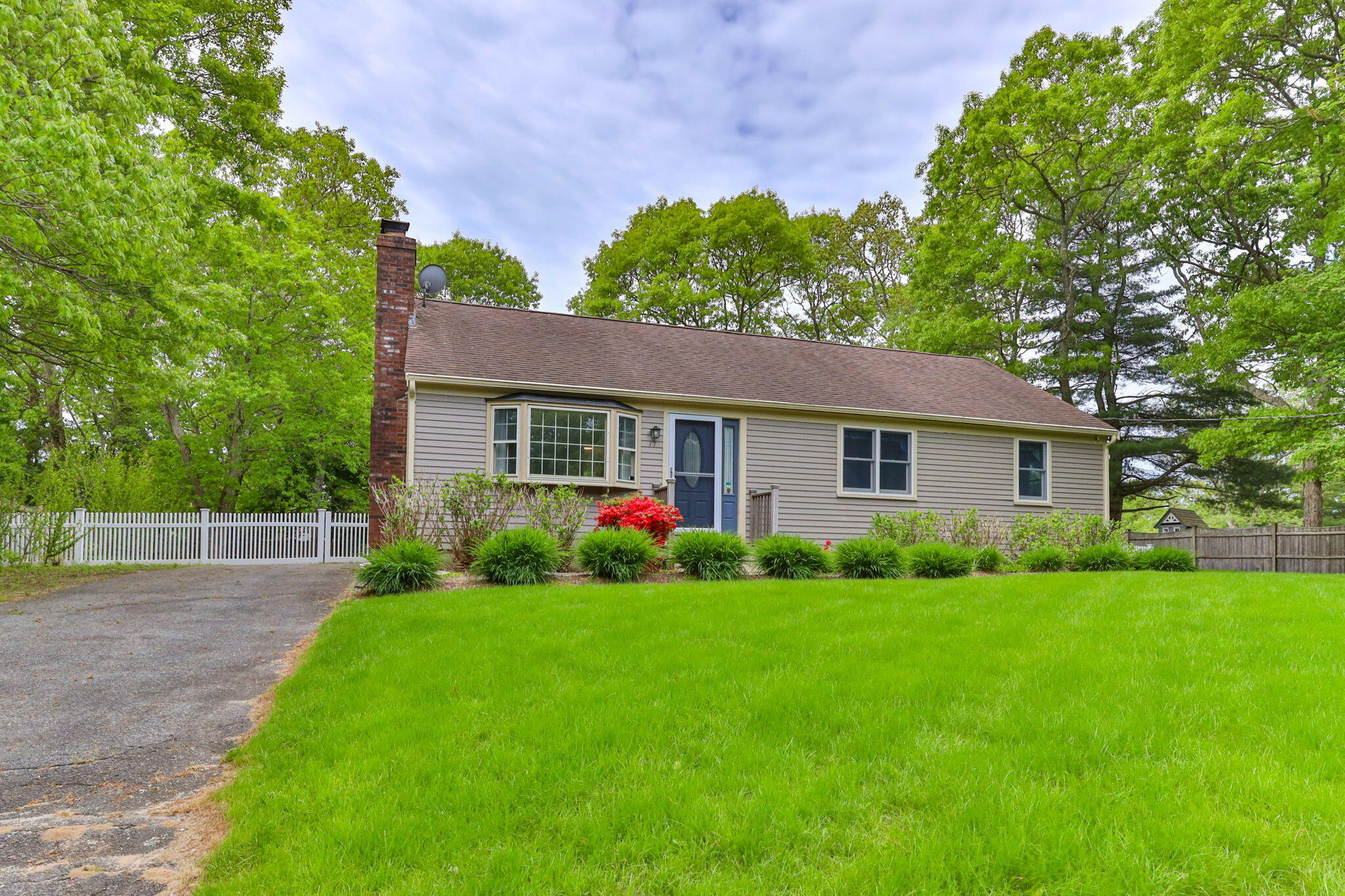 17 Outpost Lane Centerville, MA 02632 - Photo 3 of 35 3-web-or-mls-17-outpost-ln