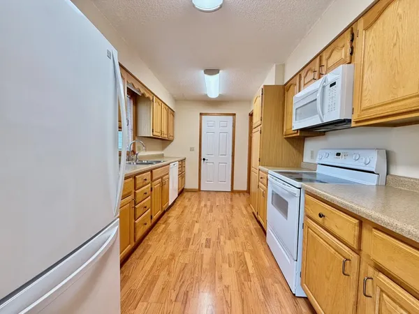 $267,000 | 828 West Birch Avenue, Fergus Falls, MN 56537