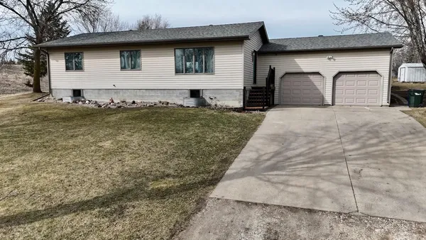 $267,000 | 828 West Birch Avenue, Fergus Falls, MN 56537