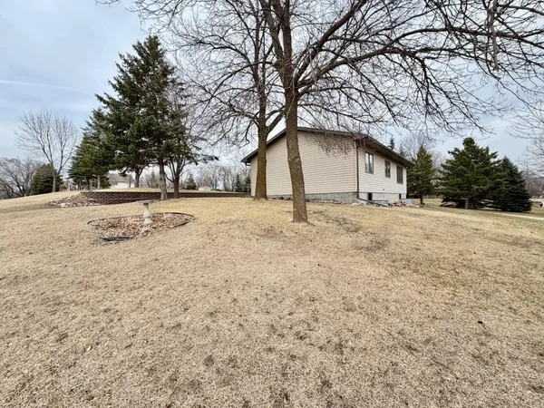 $267,000 | 828 West Birch Avenue, Fergus Falls, MN 56537
