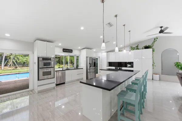 $860,000 | 1537 Northwest 108th Way, Coral Springs, FL 33071