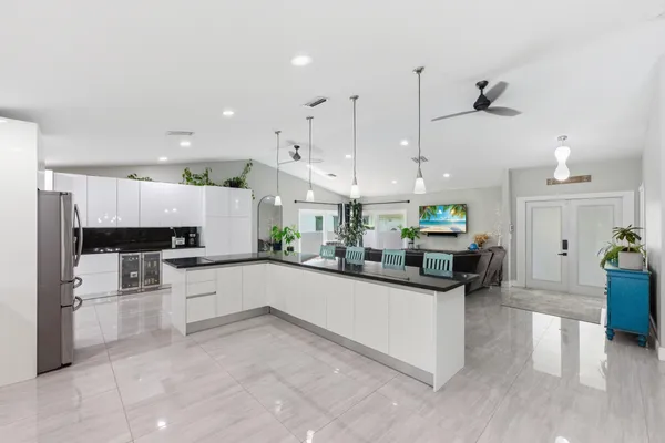 $860,000 | 1537 Northwest 108th Way, Coral Springs, FL 33071