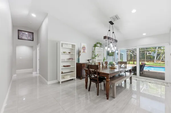 $860,000 | 1537 Northwest 108th Way, Coral Springs, FL 33071