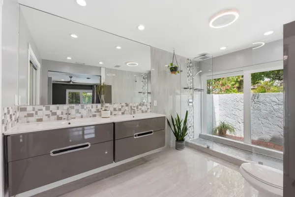 $860,000 | 1537 Northwest 108th Way, Coral Springs, FL 33071