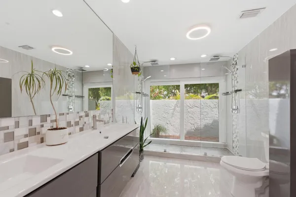 $860,000 | 1537 Northwest 108th Way, Coral Springs, FL 33071