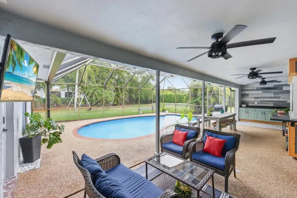 $860,000 | 1537 Northwest 108th Way, Coral Springs, FL 33071