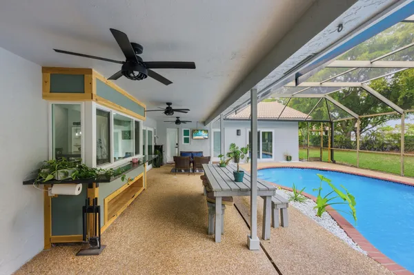 $860,000 | 1537 Northwest 108th Way, Coral Springs, FL 33071