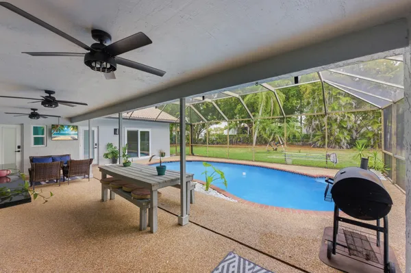 $860,000 | 1537 Northwest 108th Way, Coral Springs, FL 33071