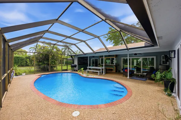 $860,000 | 1537 Northwest 108th Way, Coral Springs, FL 33071