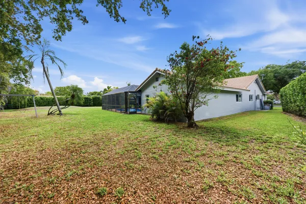 $860,000 | 1537 Northwest 108th Way, Coral Springs, FL 33071