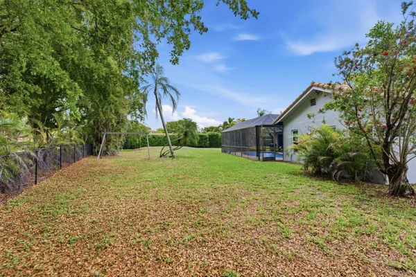 $860,000 | 1537 Northwest 108th Way, Coral Springs, FL 33071