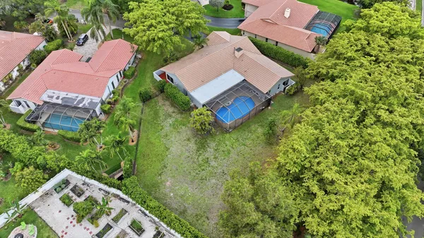 $860,000 | 1537 Northwest 108th Way, Coral Springs, FL 33071