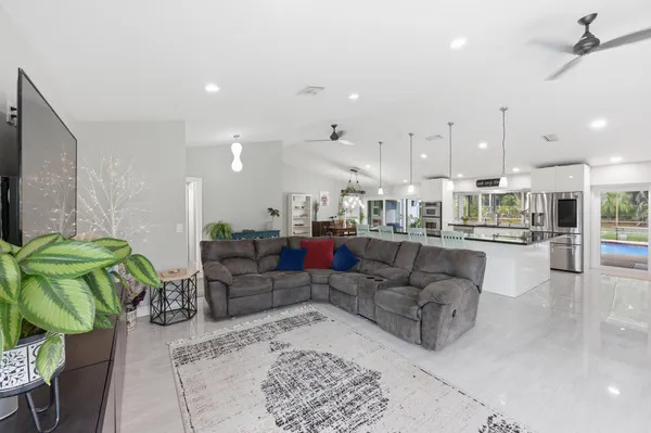 $860,000 | 1537 Northwest 108th Way, Coral Springs, FL 33071