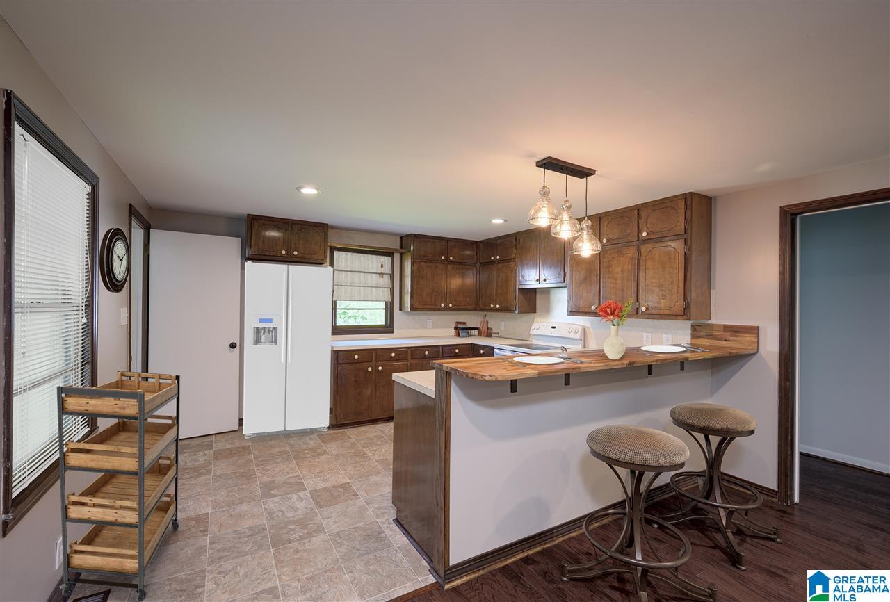 1830 Moncrief Road Gardendale, AL 35071 - Photo 4 of 23
