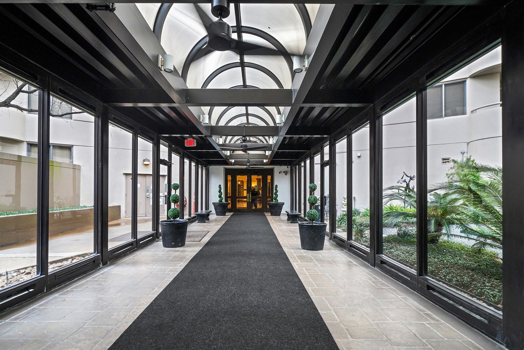 3525 Sage Road, Unit 813 Houston, TX 77056 - Photo 9 of 20 a view of porch with furniture