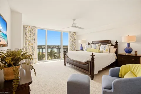 $2,590,000 | 3377 Gulf Shore Boulevard North, Unit 6B, Naples, FL 34103