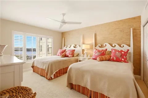 $2,590,000 | 3377 Gulf Shore Boulevard North, Unit 6B, Naples, FL 34103