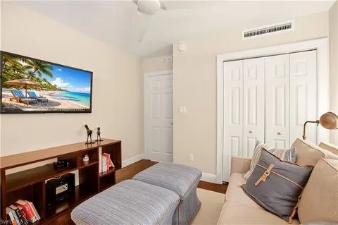 $2,590,000 | 3377 Gulf Shore Boulevard North, Unit 6B, Naples, FL 34103