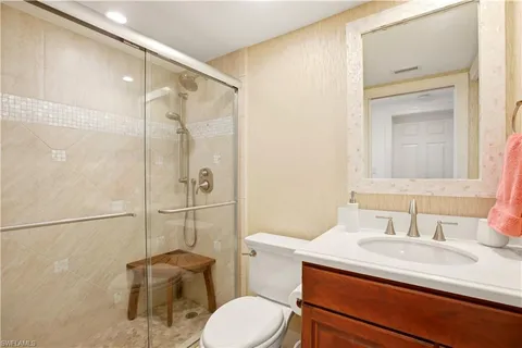 $2,590,000 | 3377 Gulf Shore Boulevard North, Unit 6B, Naples, FL 34103