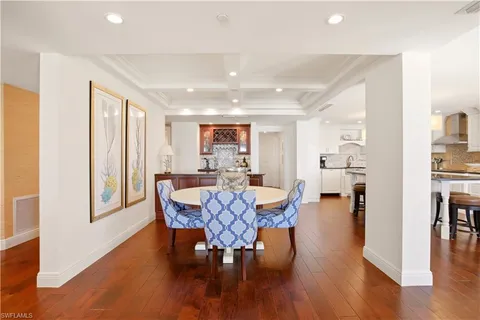 $2,590,000 | 3377 Gulf Shore Boulevard North, Unit 6B, Naples, FL 34103