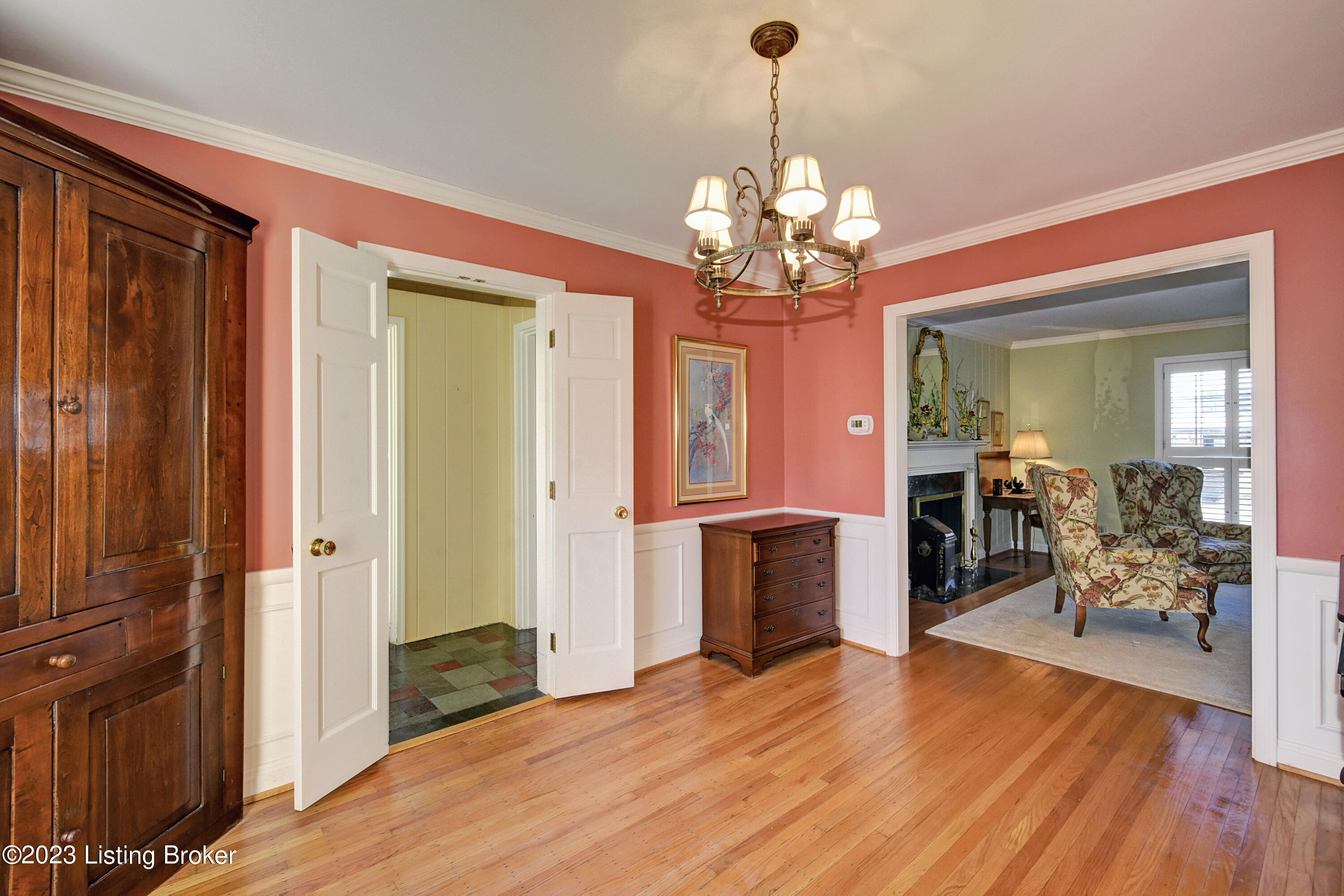 809 Alden Road Louisville, KY 40207 - Photo 8 of 44 _DSC9524_6_7